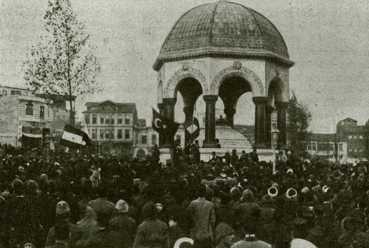 Hazafias tüntetés Konstantinápolyban.