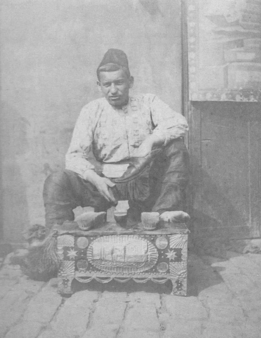 Bir Osmanlı Ayakkabı Boyacısı Genç, 1890