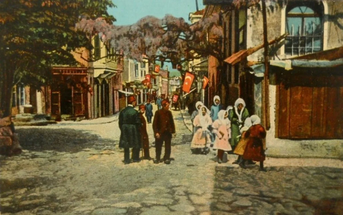 İstanbul Sokağı, 1908