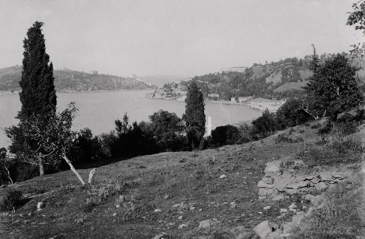 Osmanlı İstanbulu, Vaniköy Sırtlarından Boğaziçi, 1890lar