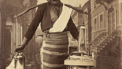 A Tea Seller in Istanbul, 1870s
Bir Osmanlı Seyyar Çaycı, 1870'ler.
.
Love histo...