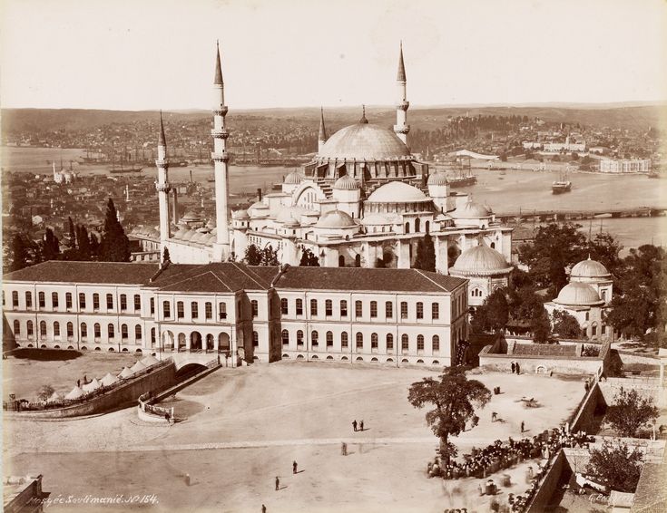 Beyazıt Kulesi'nden Süleymaniye / Guillaume Berggren'in Fotoğrafı | ...