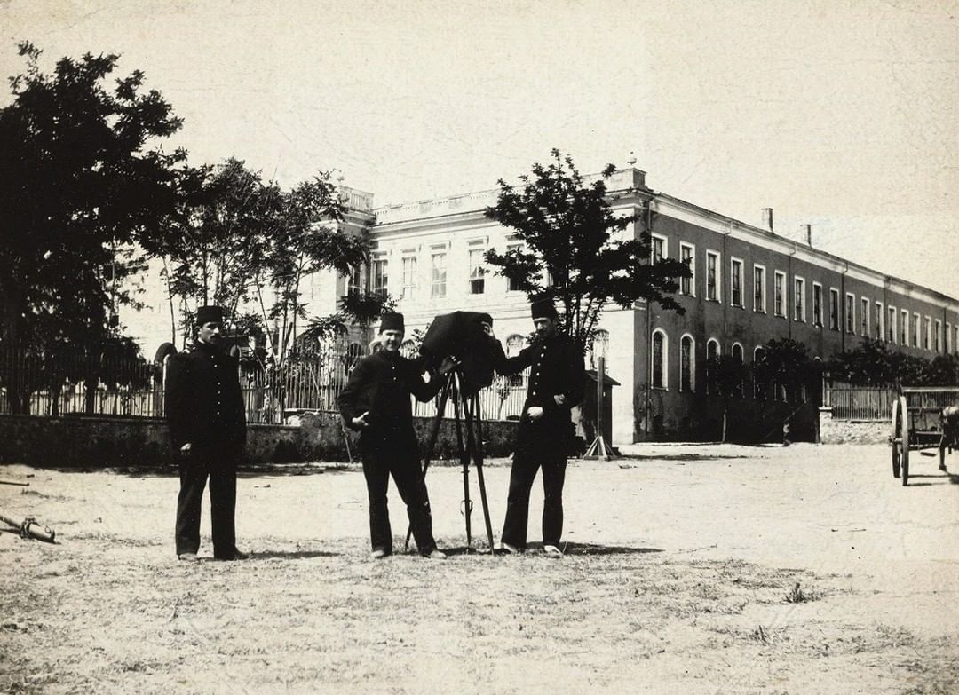Photographer Soldiers, c1900
Fotoğrafçı Askerler, 1900c
...