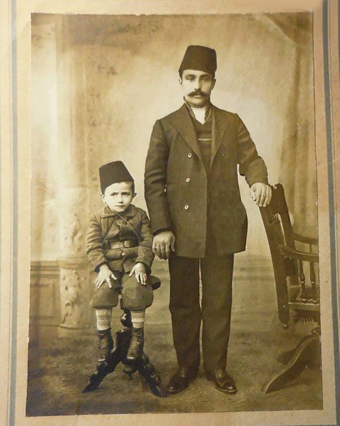Portrait of a Father and son, 1900s
Bir Baba-Oğul Portresi, 1900'ler
...